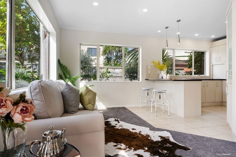 Photo of property in 3 Banshire Close, Flat Bush, Auckland, 2016