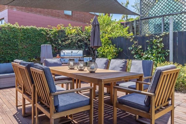 Photo of property in 2/287 Vipond Road, Stanmore Bay, Whangaparaoa, 0932