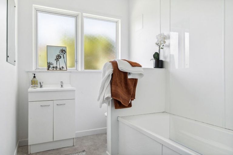 Photo of property in 64 Abbott Street, Te Hapara, Gisborne, 4010