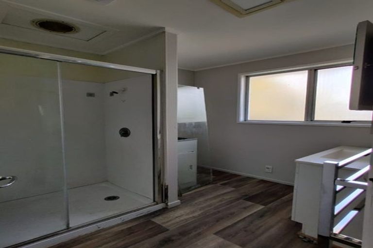 Photo of property in 27 Burndale Terrace, Manurewa, Auckland, 2102