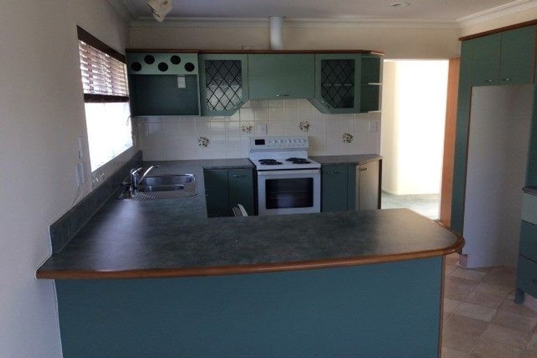 Photo of property in 244 Ngatai Road, Otumoetai, Tauranga, 3110