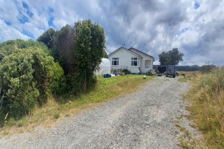 Photo of property in 858 Papatotara Road, Papatotara, Tuatapere, 9691