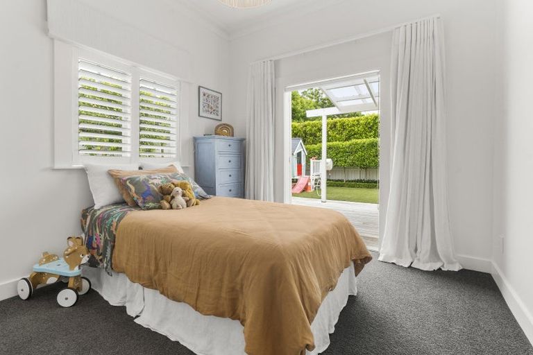 Photo of property in 63 Aramoana Avenue, Devonport, Auckland, 0624