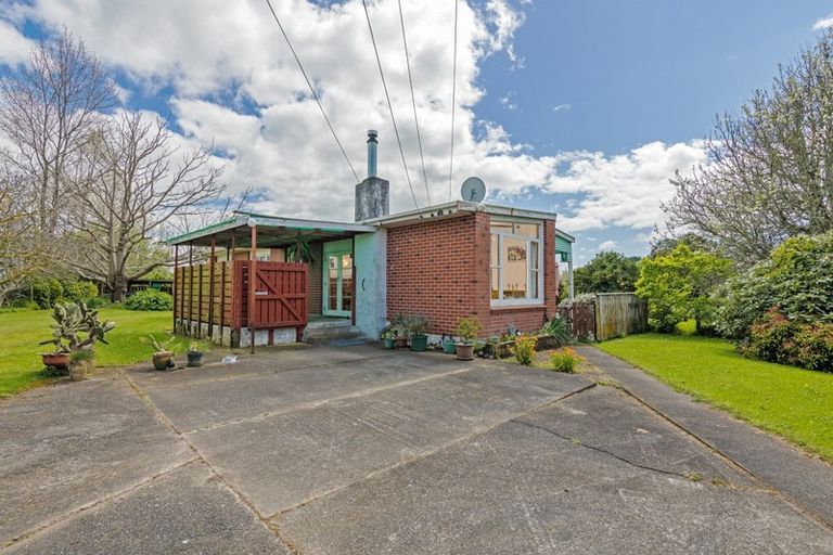 Photo of property in 23 Hennesey Road, Shannon, Palmerston North, 4474