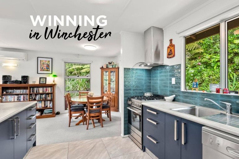 Photo of property in 14 Winchester Avenue, Pinehaven, Upper Hutt, 5019