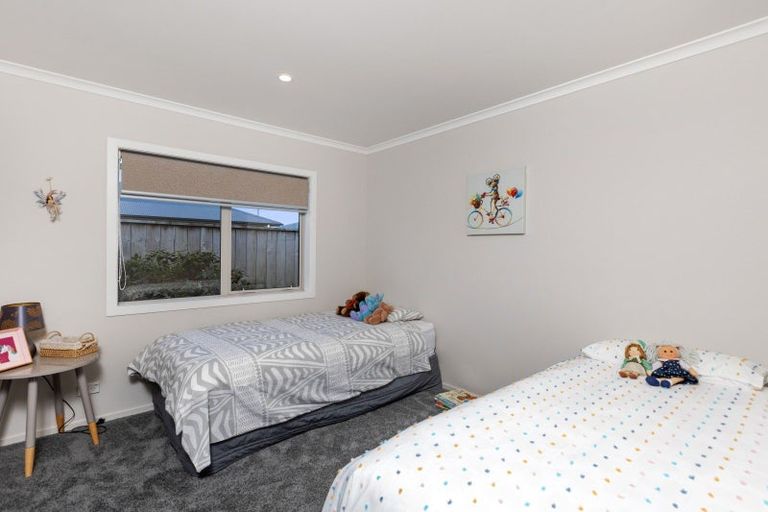 Photo of property in 1 Warrington Court, Carterton, 5713