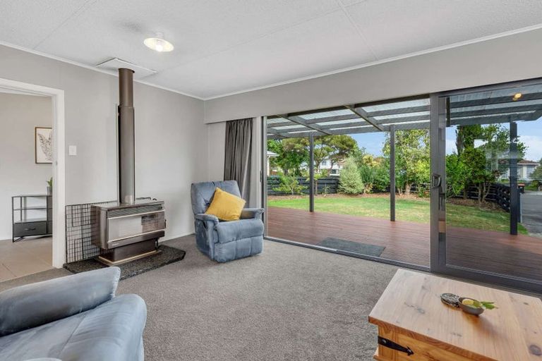 Photo of property in 8 Cohen Place, Milson, Palmerston North, 4414