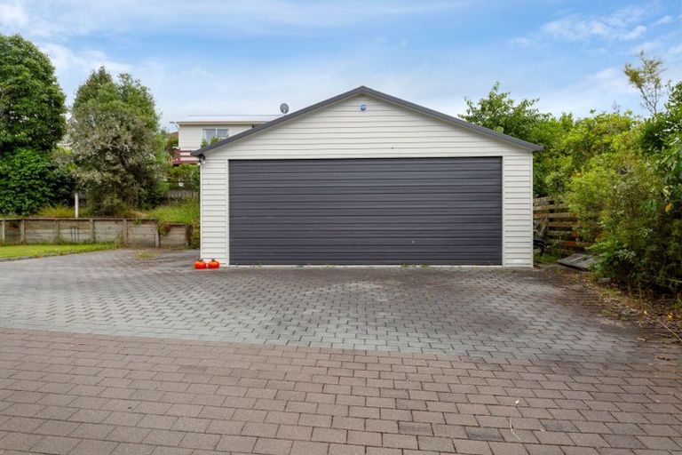 Photo of property in 9 Kinder Street, Acacia Bay, Taupo, 3330