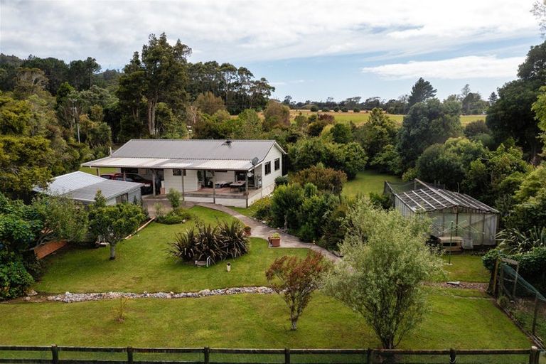 Photo of property in 21 Pakawau-bush Road, Pakawau, Collingwood, 7073