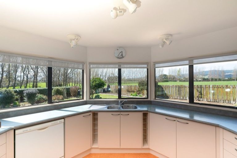 Photo of property in 45 Takapu Road, Manakau, Levin, 5573