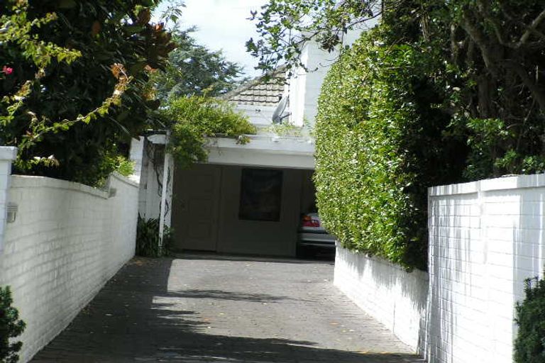 Photo of property in 21a Clifton Road, Hauraki, Auckland, 0622
