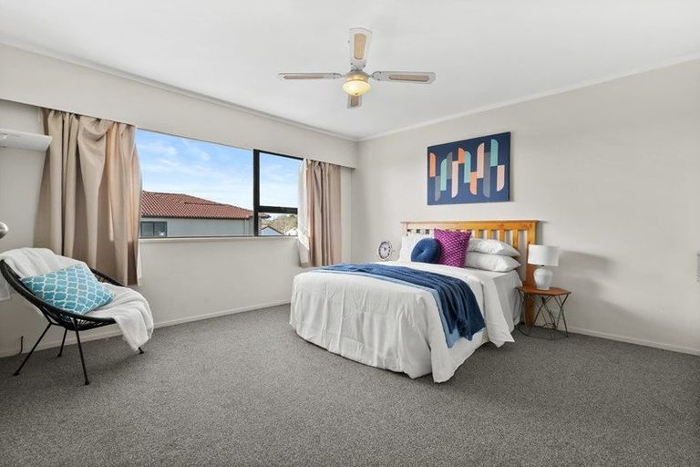 Photo of property in 2/22 Diorella Drive, Clover Park, Auckland, 2019