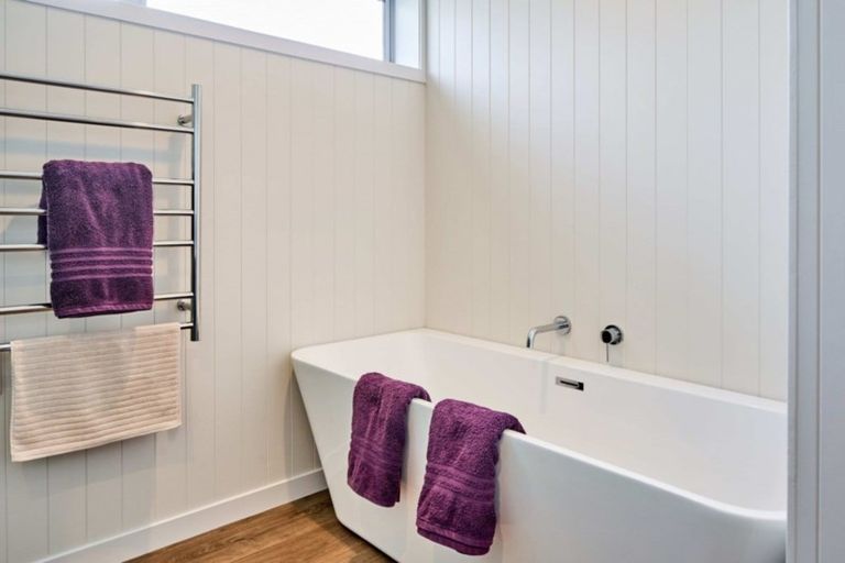 Photo of property in 3 Pacific View, Whitby, Porirua, 5024