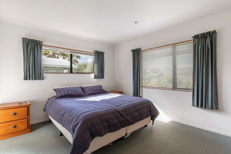 Photo of property in 19 Donald Street, Stanmore Bay, Whangaparaoa, 0932