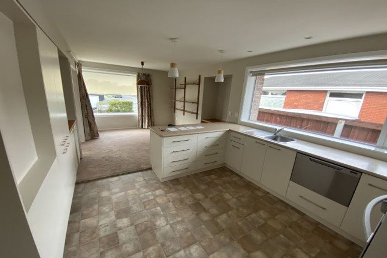 Photo of property in 6 Dulles Place, Papanui, Christchurch, 8053