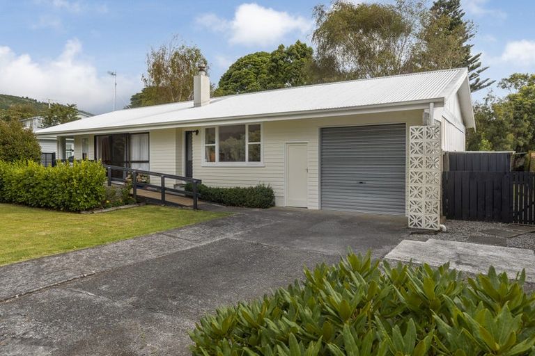 Photo of property in 1 Marere Avenue, Paraparaumu, 5032