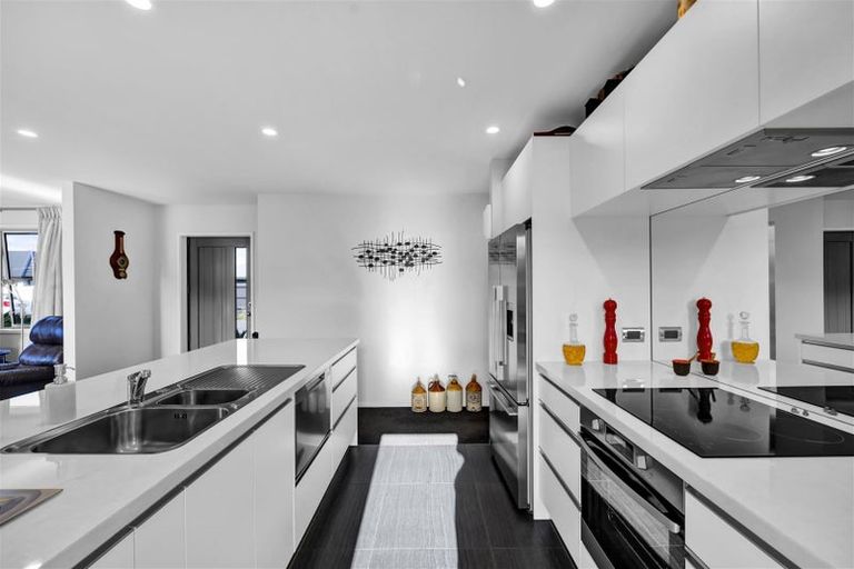 Photo of property in 15 Keene Drive, Bell Block, New Plymouth, 4312