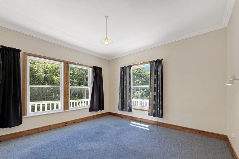 Photo of property in 123a Glenmore Street, Kelburn, Wellington, 6012