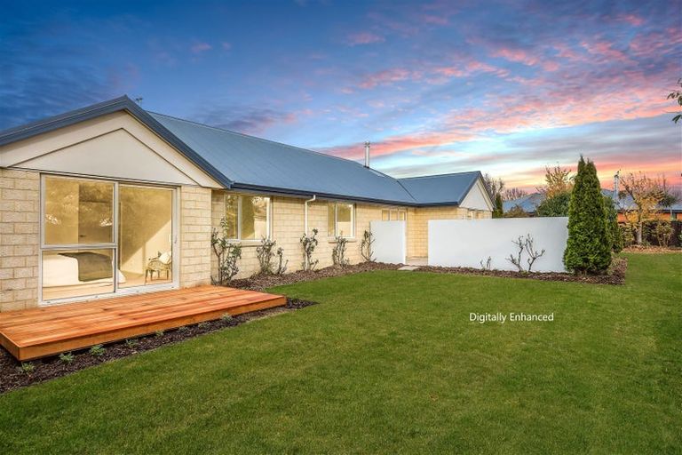 Photo of property in 102 Johns Road, Rangiora, 7400
