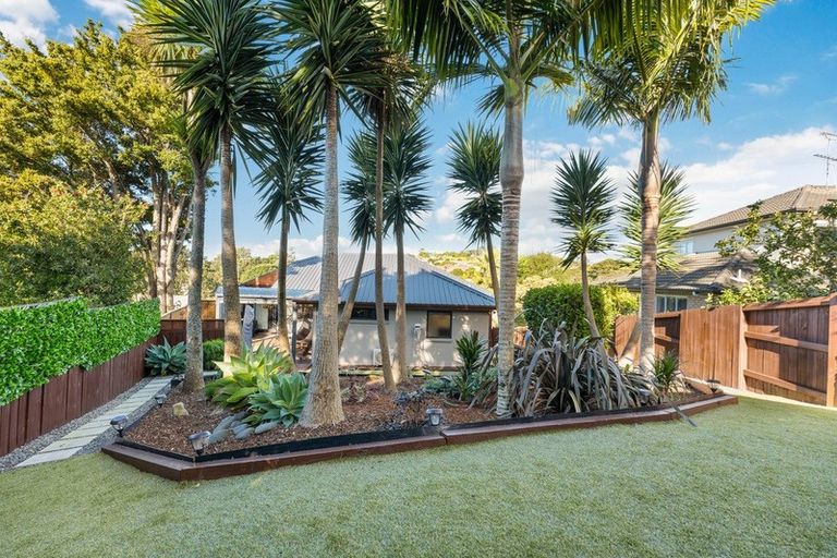 Photo of property in 4 Blue Heron Rise, Stanmore Bay, Whangaparaoa, 0932