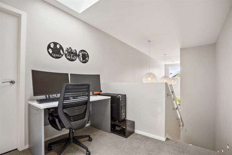 Photo of property in 26 Roseberry Avenue, Birkenhead, Auckland, 0626