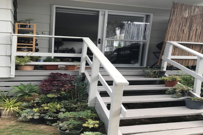 Photo of property in 2 Frank Hewitt Street, Pukekohe, 2120