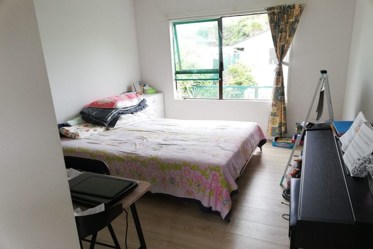 Photo of property in 17 Uppingham Crescent, Hillcrest, Auckland, 0627