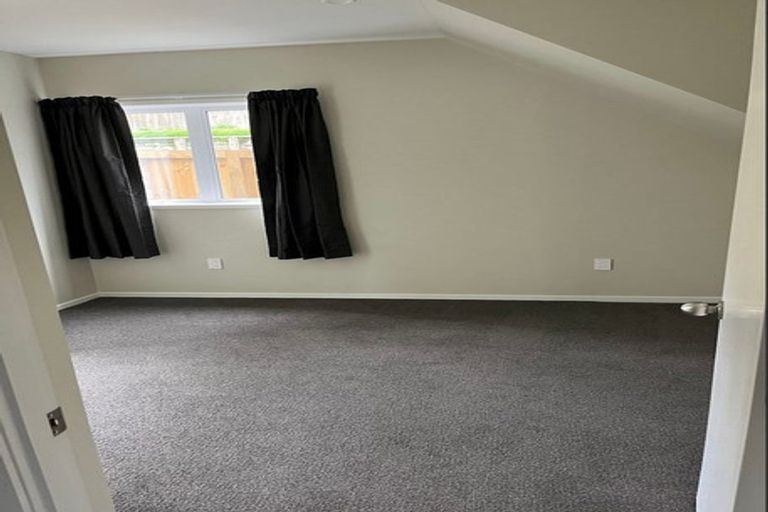 Photo of property in 1/75 Tramway Road, Beach Haven, Auckland, 0626