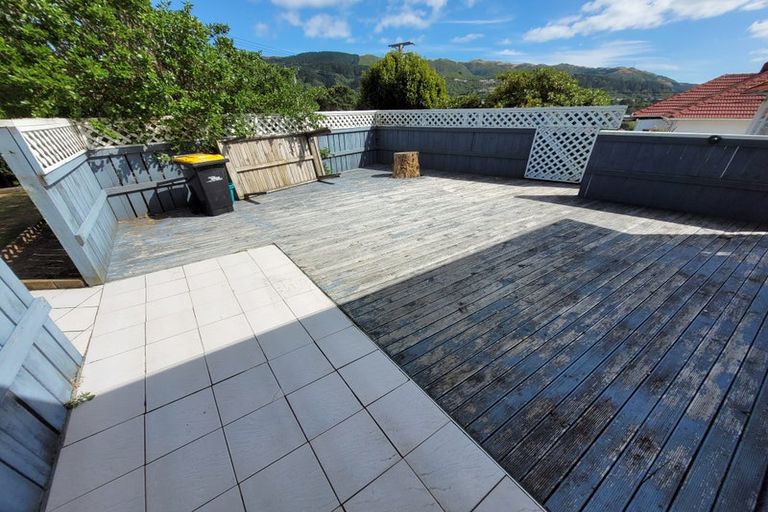 Photo of property in 2 Carleton Terrace, Tawa, Wellington, 5028