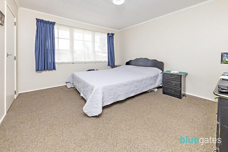 Photo of property in 6 Joanne Place, Rosehill, Papakura, 2113