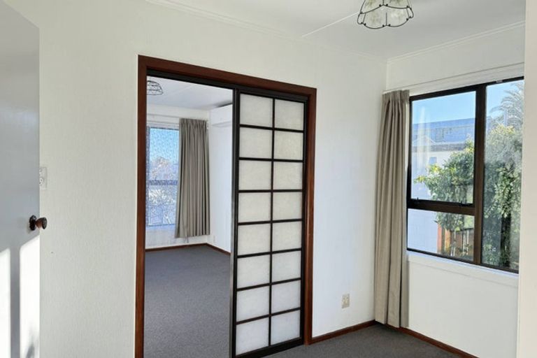 Photo of property in 17 Cypress Drive, Maungaraki, Lower Hutt, 5010