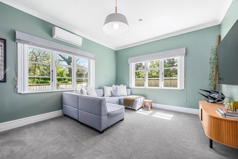 Photo of property in 524 Main Road North, Timberlea, Upper Hutt, 5018