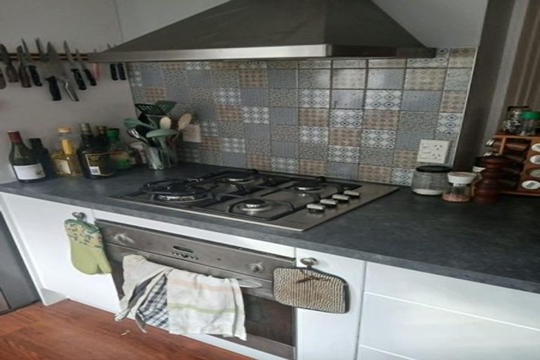 Photo of property in 166a Aro Street, Aro Valley, Wellington, 6021