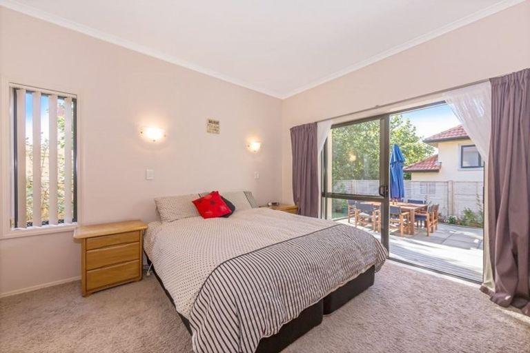 Photo of property in 46 Parkwood Crescent, Gulf Harbour, Whangaparaoa, 0930