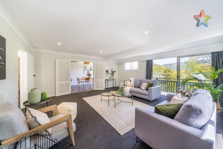 Photo of property in 7 Zeala Grove, Stokes Valley, Lower Hutt, 5019
