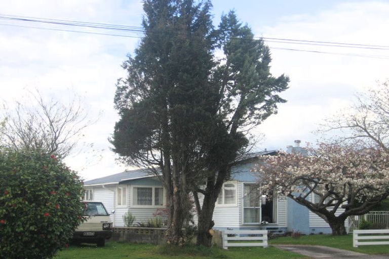 Photo of property in 10 Puweto Street, Selwyn Heights, Rotorua, 3015