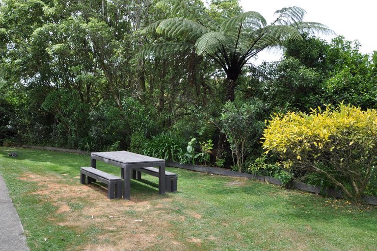 Photo of property in 418 Pahiatua Aokautere Road, Aokautere, Palmerston North, 4471