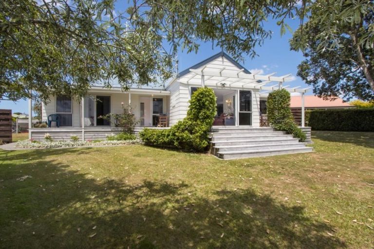 Photo of property in 13 Riverlea Drive, Katikati, 3129