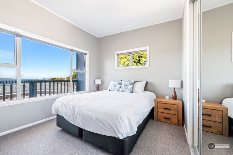 Photo of property in 73 Miromiro Road, Normandale, Lower Hutt, 5010