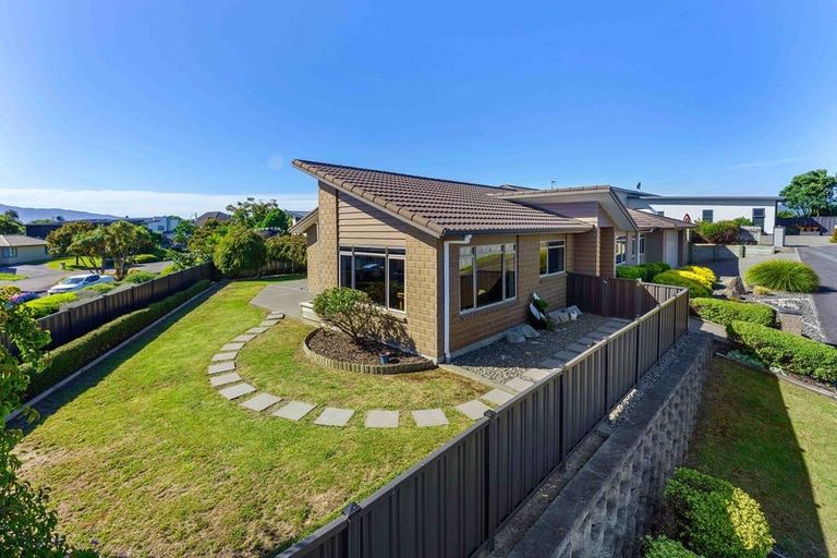 Photo of property in 12 Simpson Crescent, Raumati Beach, Paraparaumu, 5032