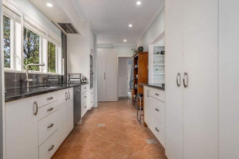 Photo of property in 6 Leybourne Avenue, Waikanae, 5036