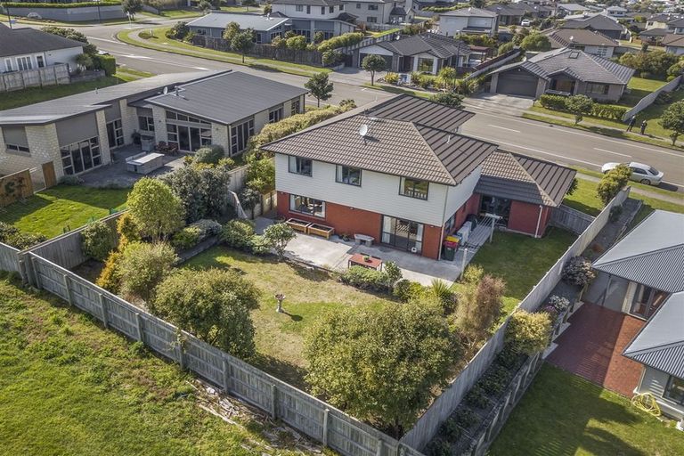 Photo of property in 78 Aotea Drive, Aotea, Porirua, 5024
