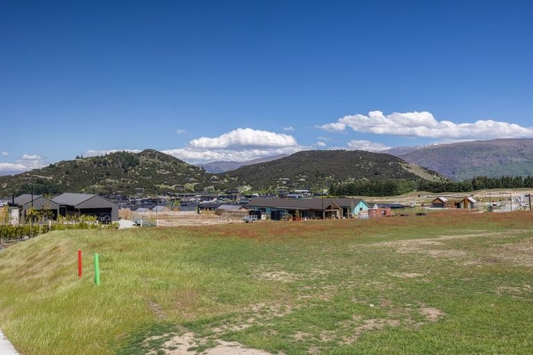 Photo of property in 3 Lauderdale Lane, Wanaka, 9305