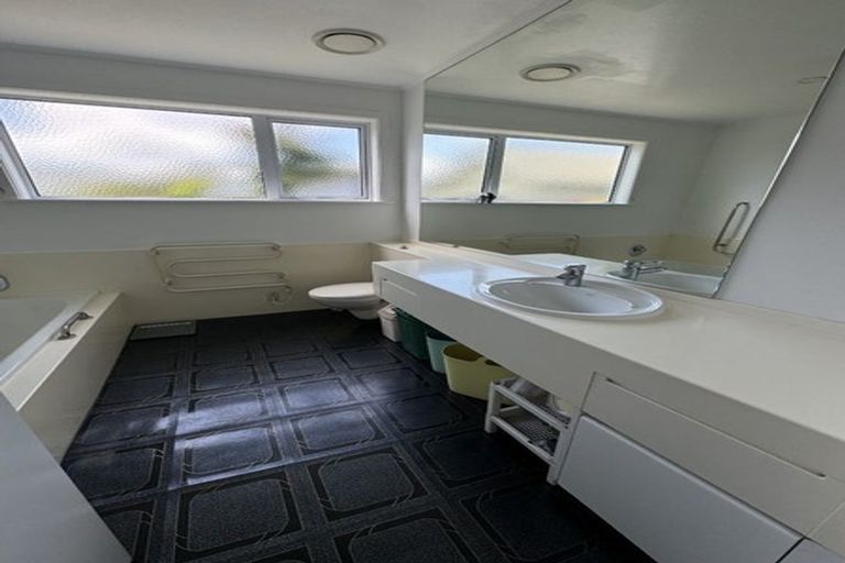 Photo of property in 26 Marsden Avenue, Karori, Wellington, 6012