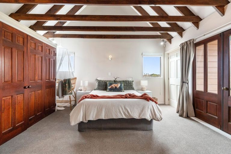 Photo of property in 27 Kawiu Road, Levin, 5510