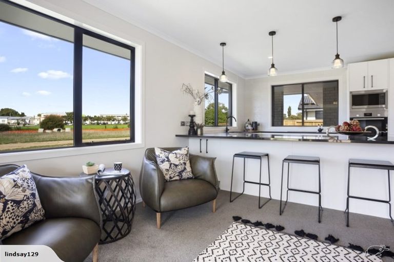 Photo of property in 2 Mural Drive, Katikati, 3129