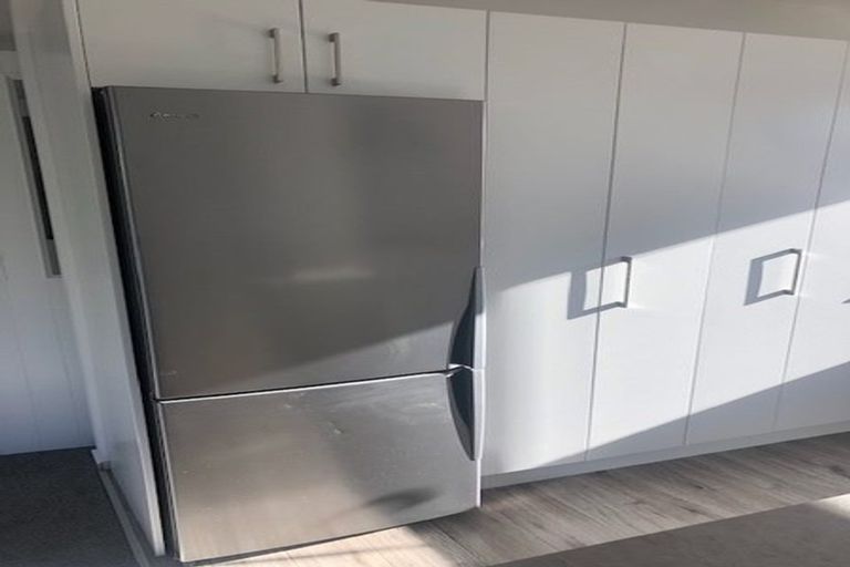 Photo of property in 130 Wairakei Road, Bryndwr, Christchurch, 8053