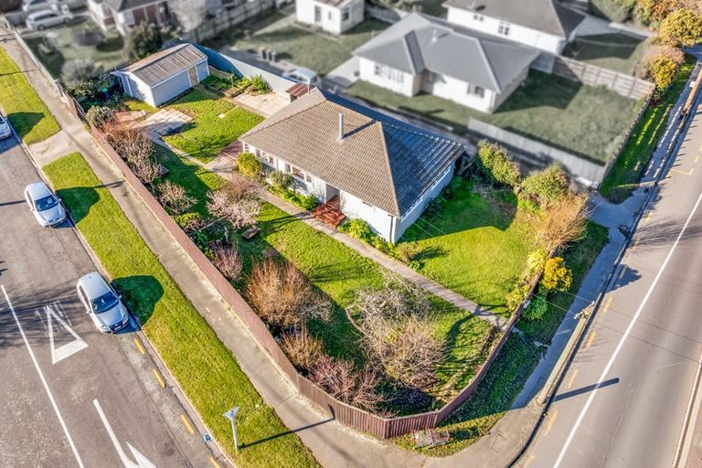 Photo of property in 96 Northcote Road, Northcote, Christchurch, 8052