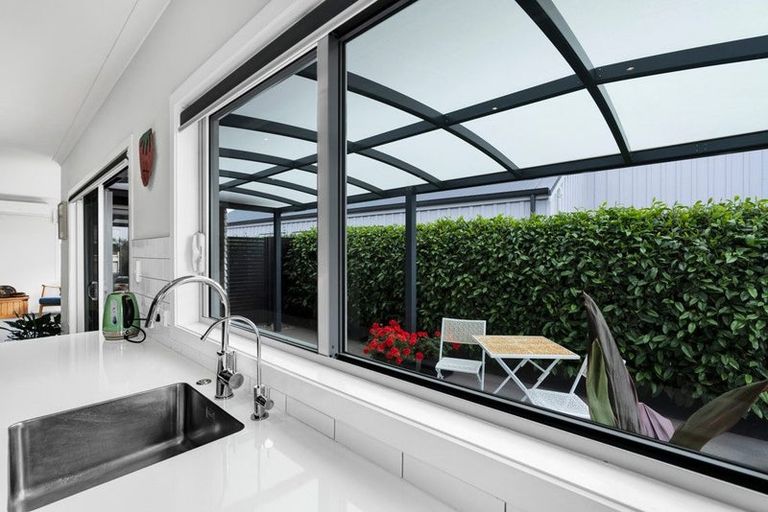 Photo of property in 2 Northpoint Way, Bell Block, New Plymouth, 4312