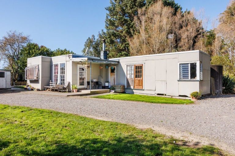 Photo of property in 1 Farmer Street, Sanson, 4817